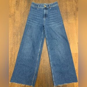 BLACK TAPE_ Wide Leg High Rise Stretch Jeans Medium Wash  EUC SZ US 28